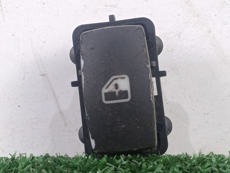 Recambio de mando elevalunas trasero derecho para fiat croma (194) referencia OEM IAM   