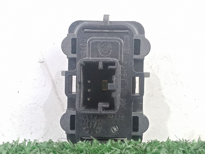 Recambio de mando elevalunas trasero derecho para fiat croma (194) referencia OEM IAM   