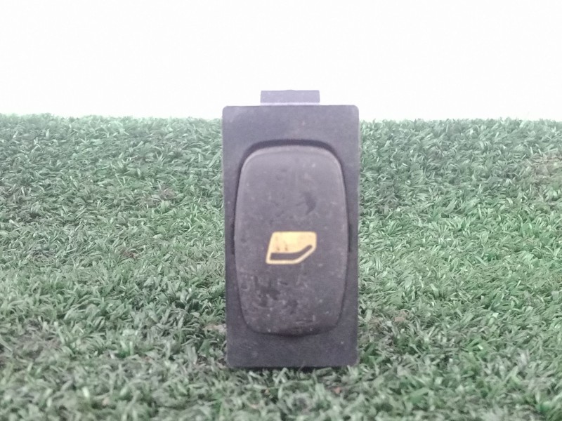 Recambio de mando elevalunas trasero derecho para peugeot 307 (s1) 2.0 hdi cat referencia OEM IAM 96360166XT  