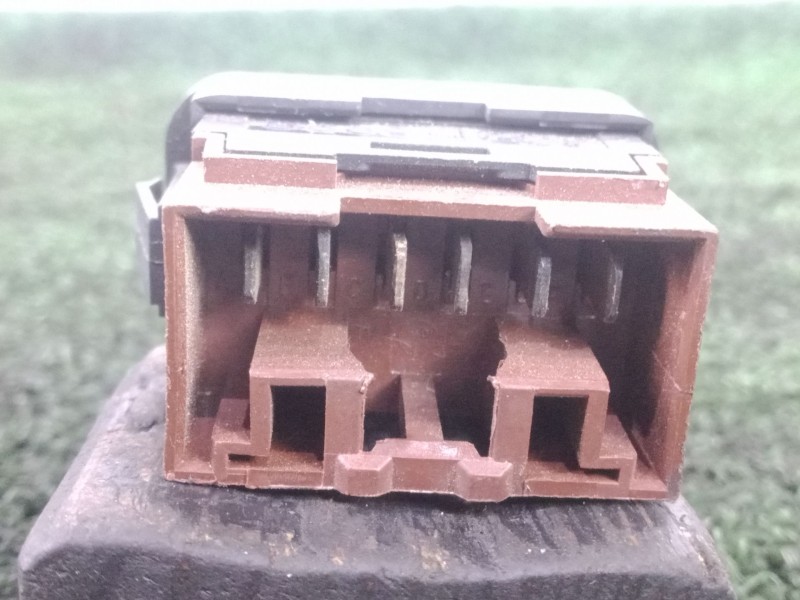 Recambio de mando elevalunas delantero izquierdo para fiat coupe (175) referencia OEM IAM   