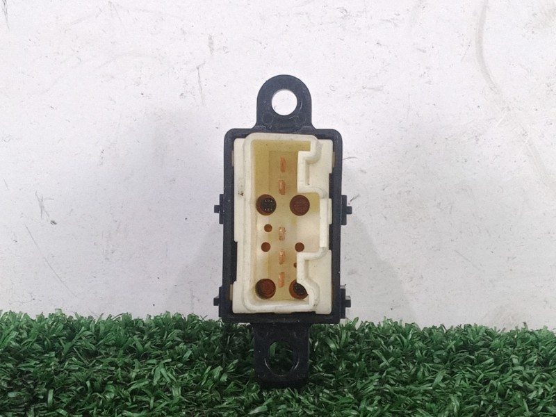 Recambio de mando elevalunas delantero derecho para mazda 626 monovolumen (gw) referencia OEM IAM   