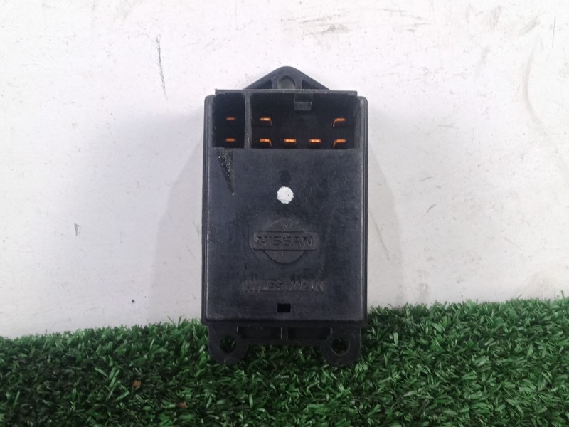 Recambio de mando elevalunas delantero derecho para nissan sunny berlina (n14) 1.6 16v cat referencia OEM IAM   