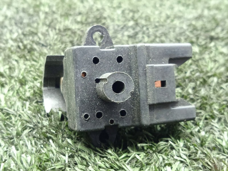 Recambio de mando elevalunas delantero izquierdo para mg mg zr 1.4 16v cat referencia OEM IAM   