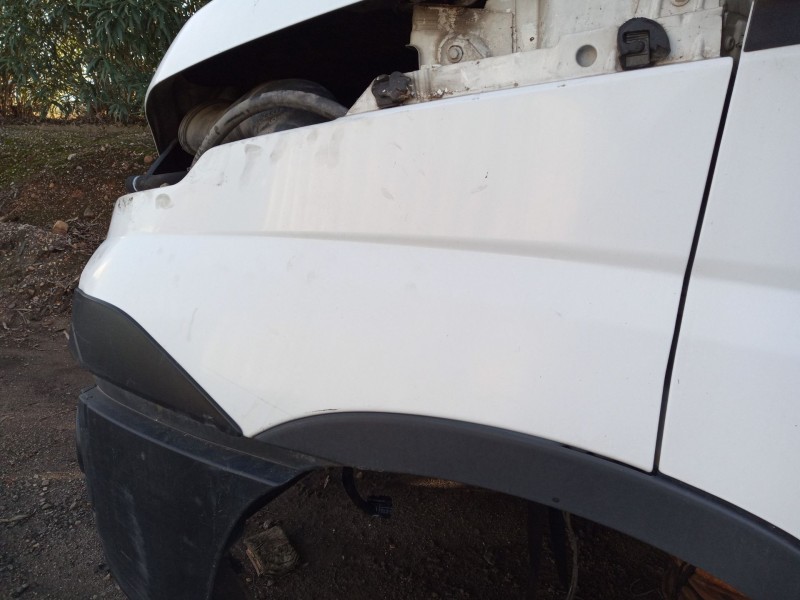 Recambio de aleta delantera izquierda para iveco daily vi furgoneta 33s14, 35s14, 35c14 referencia OEM IAM   