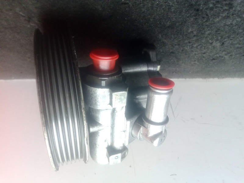 Recambio de bomba direccion para audi a6 c6 (4f2) 3.0 tdi quattro referencia OEM IAM 4F0145155A  