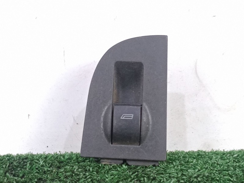 Recambio de mando elevalunas trasero derecho para audi a6 berlina (4b2) 1.9 tdi referencia OEM IAM   