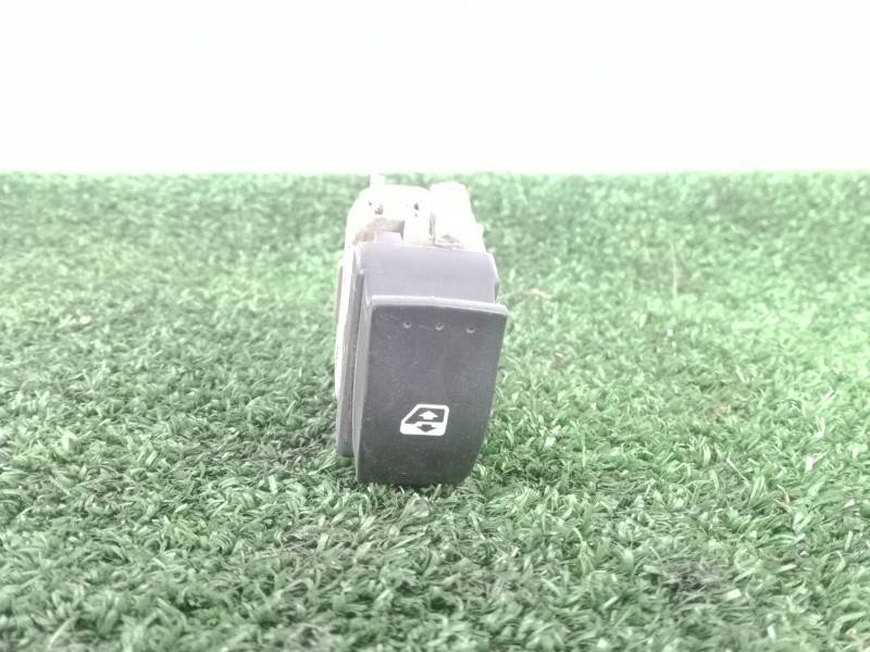 Recambio de mando elevalunas delantero derecho para renault scenic ii 1.6 16v referencia OEM IAM   