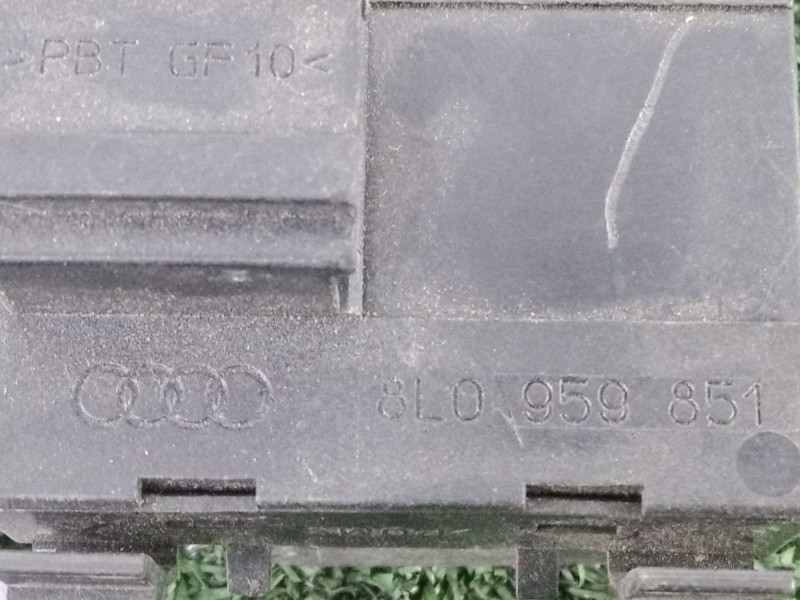 Recambio de mando elevalunas delantero izquierdo para audi a3 (8l) 1.9 tdi referencia OEM IAM 8L0959851 2.BOTONES 