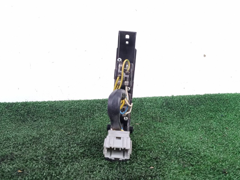 Recambio de mando elevalunas delantero izquierdo para mg serie 45 (rt) 1.6 16v cat referencia OEM IAM   