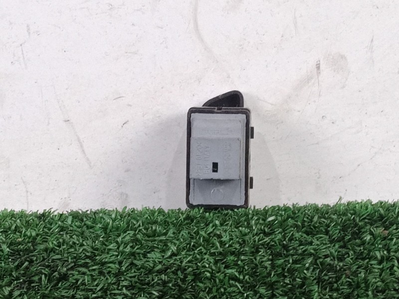 Recambio de mando elevalunas trasero derecho para volkswagen polo (9n3) 1.2 referencia OEM IAM   