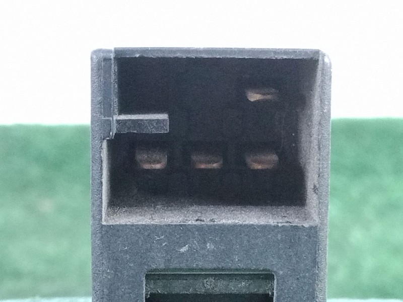 Recambio de mando elevalunas delantero derecho para skoda octavia berlina (1u2) 1.6 referencia OEM IAM   