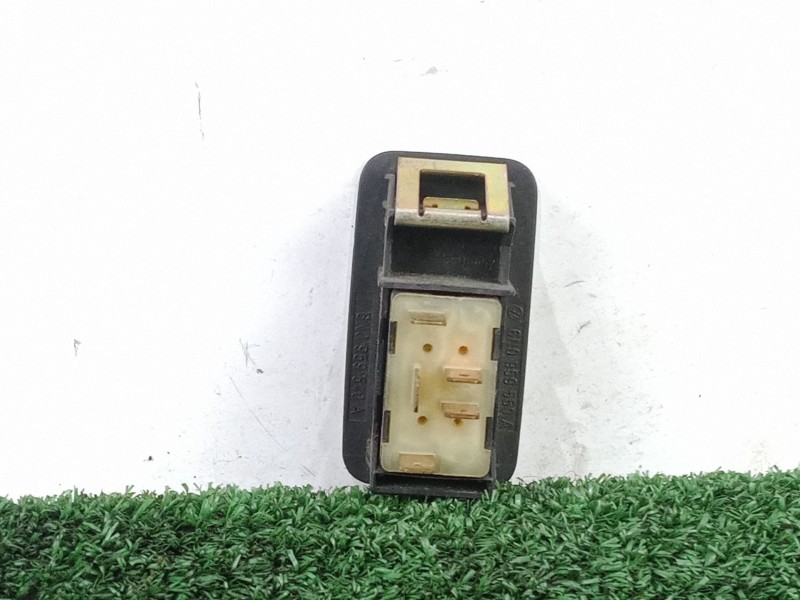 Recambio de mando elevalunas delantero derecho para volkswagen polo berlina (6n2) 1.4 referencia OEM IAM 6X0959855A  