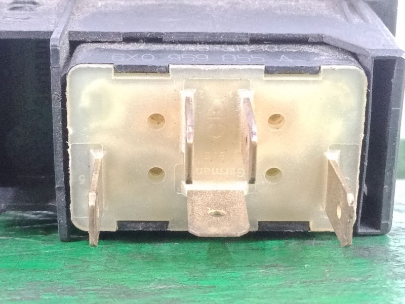 Recambio de mando elevalunas delantero derecho para volkswagen polo berlina (6n2) 1.4 referencia OEM IAM 6X0959855A  