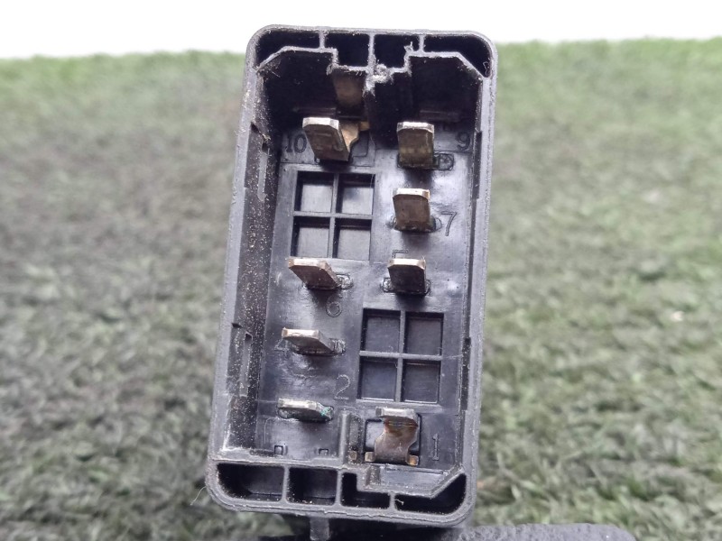 Recambio de mando elevalunas delantero izquierdo para volvo fl xxx 7.2 diesel referencia OEM IAM 7421043775  