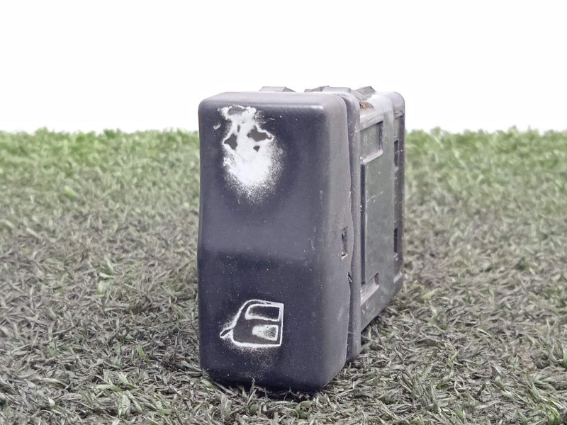 Recambio de mando elevalunas delantero derecho para volvo fl xxx 7.2 diesel referencia OEM IAM 7421043775  