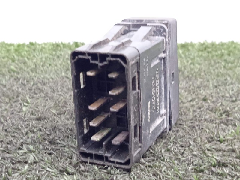 Recambio de mando elevalunas delantero derecho para volvo fl xxx 7.2 diesel referencia OEM IAM 7421043775  