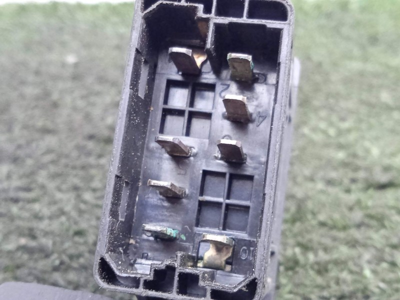 Recambio de mando elevalunas delantero derecho para volvo fl xxx 7.2 diesel referencia OEM IAM 7421043775  