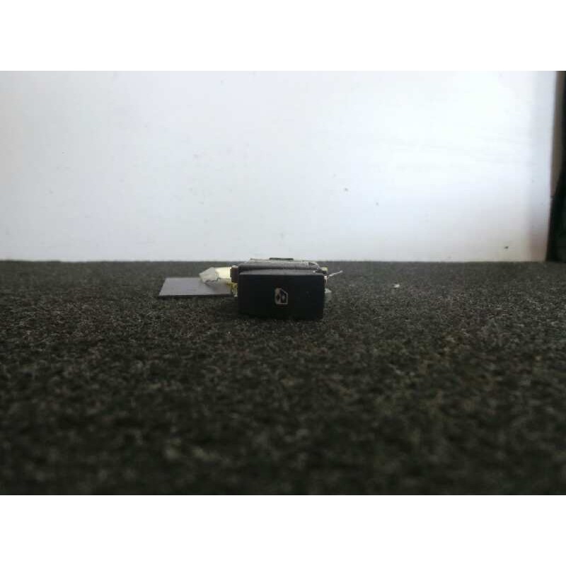 Recambio de mando elevalunas trasero izquierdo para renault megane ii berlina 5p 1.5 dci diesel referencia OEM IAM   