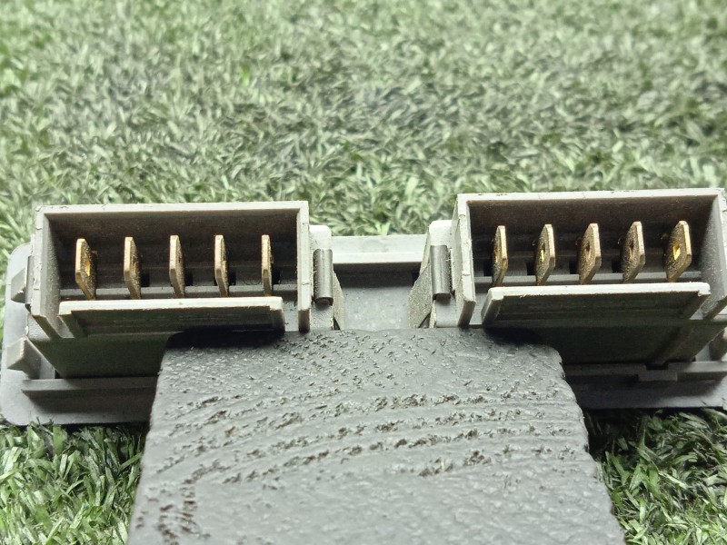 Recambio de mando elevalunas delantero izquierdo para seat malaga 1.2 referencia OEM IAM 23221 2.BOTONES 