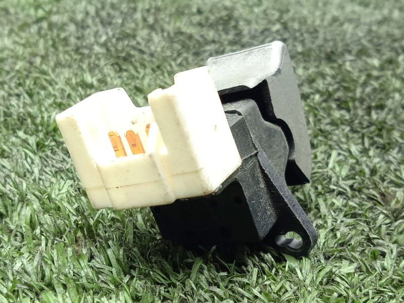 Recambio de mando elevalunas delantero derecho para honda hr-v (gh) 1.6 cat referencia OEM IAM   