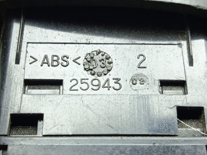 Recambio de mando elevalunas trasero izquierdo para citroën c3 1.4 hdi referencia OEM IAM 25943 7.PIN 