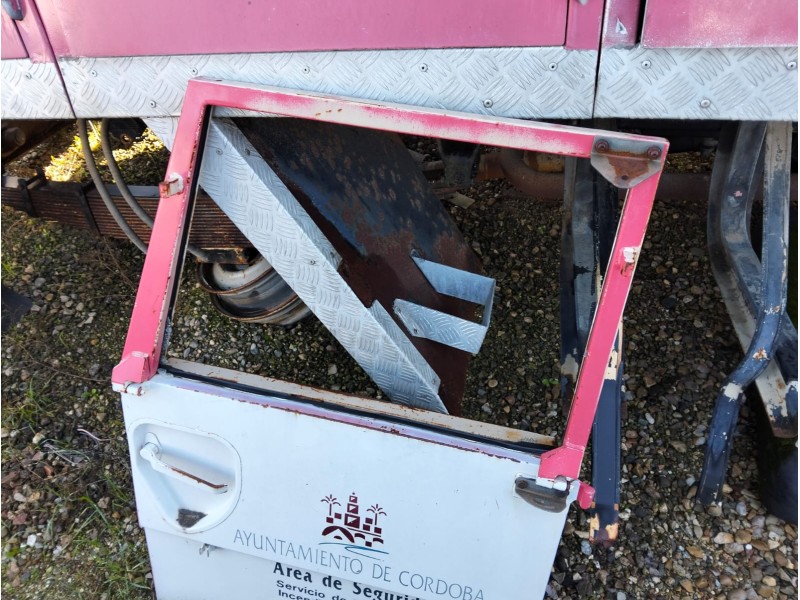 Recambio de puerta delantera derecha para pegaso (truck) 3046/10 4x4 pc 10.0 cc diesel referencia OEM IAM   