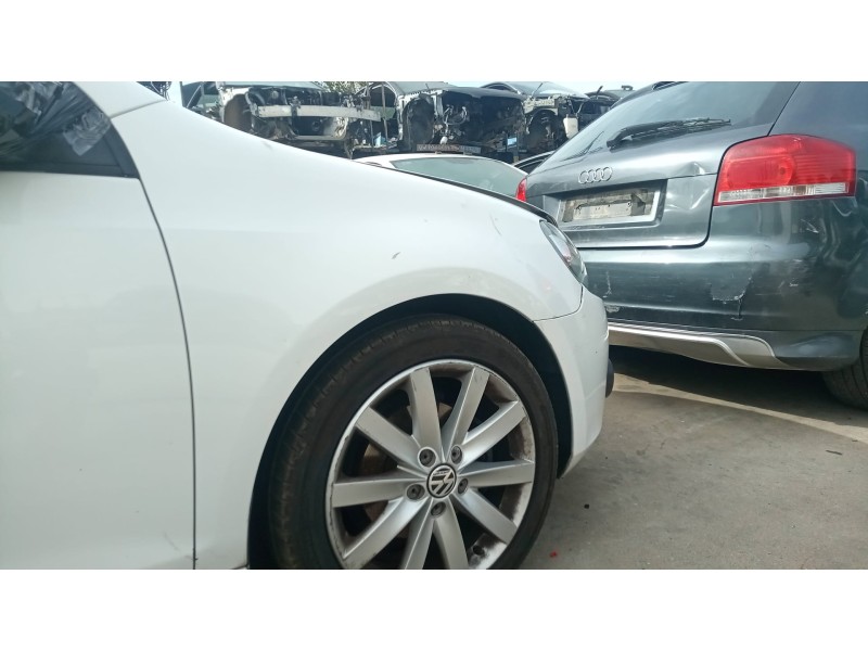 Recambio de aleta delantera derecha para volkswagen golf vi (5k1) 1.6 tdi referencia OEM IAM   