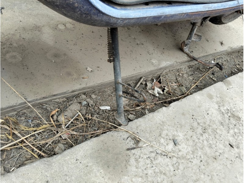 Recambio de caballete / pata de cabra para vespa et et2 50 (zapc381) referencia OEM IAM   