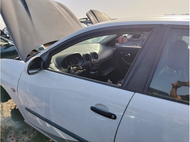 Recambio de puerta delantera izquierda para seat ibiza iii (6l1) 1.4 tdi referencia OEM IAM   