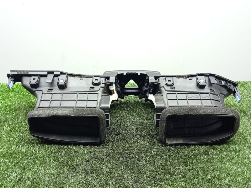 Recambio de aireador delantero central para hyundai i30 fastback (pde, pden) 2.0 n referencia OEM IAM SIN REFERENCIA  