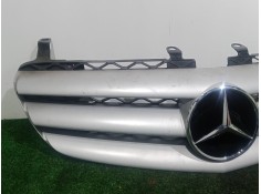 Recambio de rejilla delantera para mercedes-benz clase r (w251, v251) r 320 cdi 4-matic (251.022, 251.122) referencia OEM IAM    2