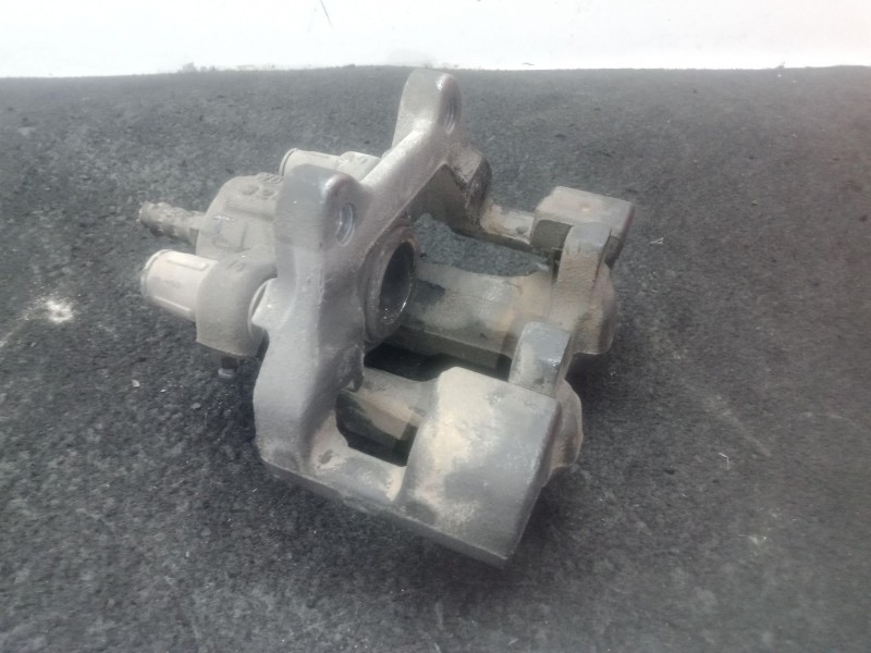 Recambio de pinza freno trasera derecha para bmw 4 descapotable (f33, f83) 420 d referencia OEM IAM W09082 - 024T  