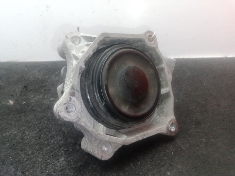 Recambio de soporte motor derecho para bmw 4 descapotable (f33, f83) 420 d referencia OEM IAM 685941201  