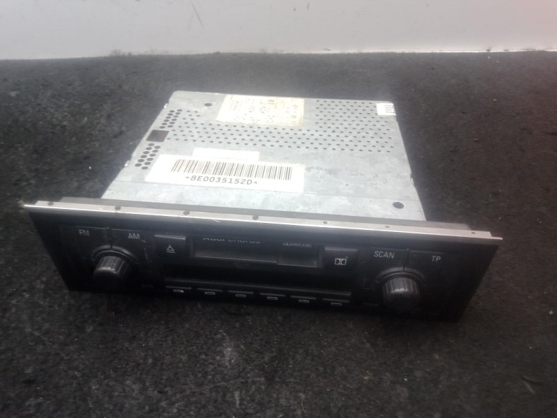Recambio de sistema audio / radio cd para audi a4 b6 descapotable (8h7) 2.5 tdi referencia OEM IAM 8E0035152D  