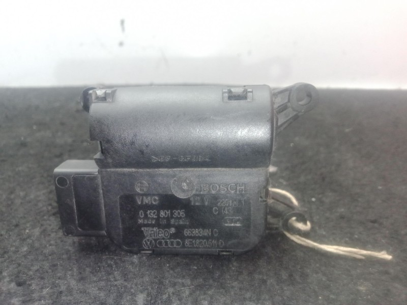 Recambio de motor apertura trampillas climatizador para audi a4 b6 descapotable (8h7) 2.5 tdi referencia OEM IAM 0132801305 - 8E