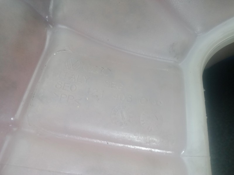 Recambio de deposito expansion para audi a4 b6 descapotable (8h7) 2.5 tdi referencia OEM IAM 8E0121403C  