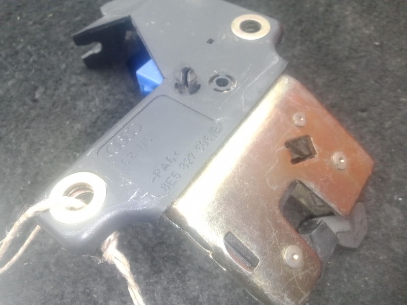 Recambio de cerradura maletero / porton para audi a4 b6 descapotable (8h7) 2.5 tdi referencia OEM IAM 8E5827505  