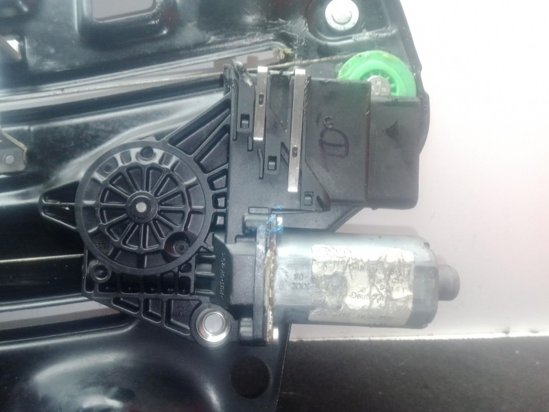 Recambio de elevalunas trasero derecho para audi a4 b6 descapotable (8h7) 2.5 tdi referencia OEM IAM 8H0839398A BROSE 