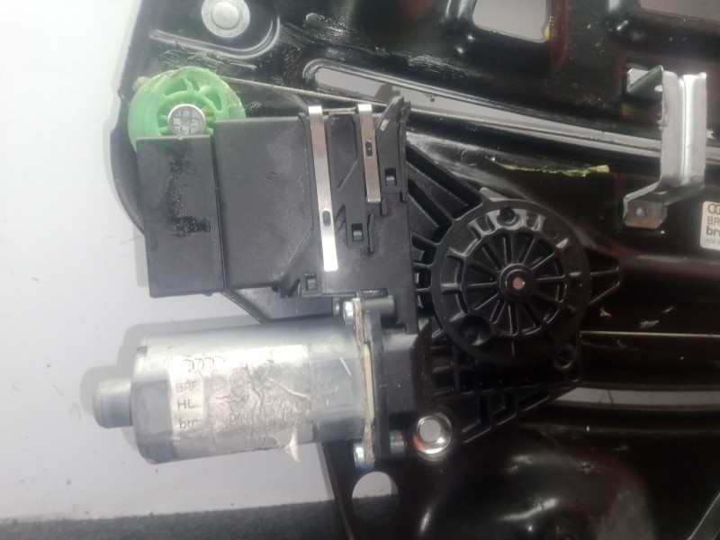 Recambio de elevalunas trasero izquierdo para audi a4 b6 descapotable (8h7) 2.5 tdi referencia OEM IAM 8H0839397A BROSE 
