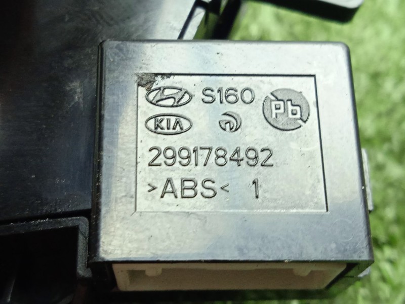 Recambio de mando multifuncion para hyundai i30 fastback (pde, pden) 2.0 n referencia OEM IAM 93250G3000PMP  