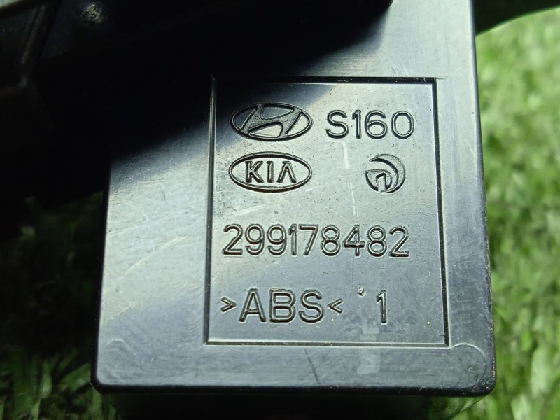 Recambio de mando multifuncion para hyundai i30 fastback (pde, pden) 2.0 n referencia OEM IAM 93250G3000PMP  