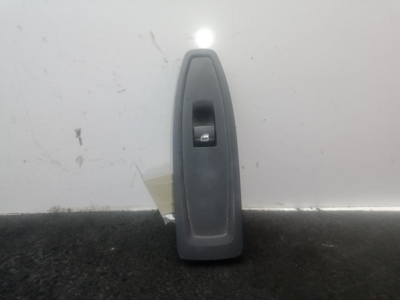 Recambio de mando elevalunas delantero derecho para bmw 4 descapotable (f33, f83) 420 d referencia OEM IAM 920810702  