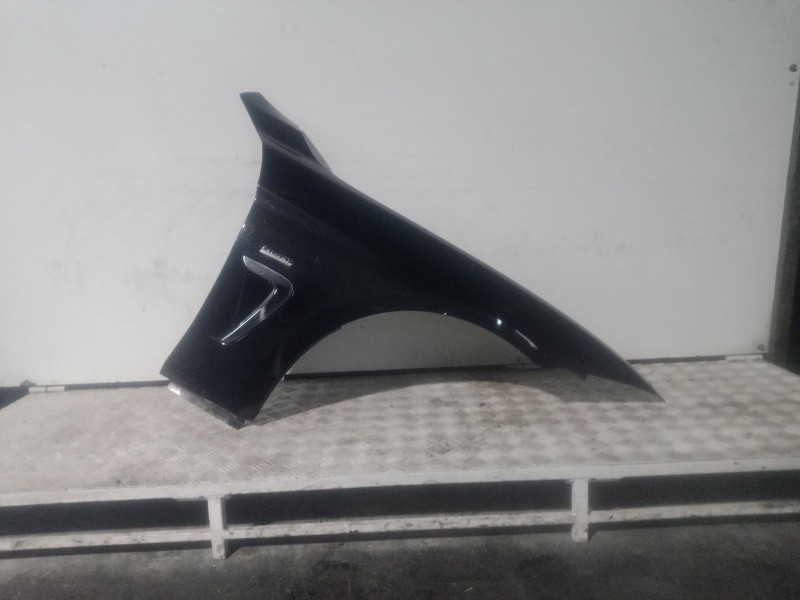 Recambio de aleta delantera derecha para bmw 4 descapotable (f33, f83) 420 d referencia OEM IAM   NEGRO