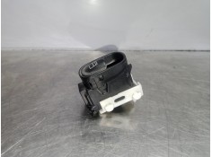 Recambio de mando elevalunas delantero derecho para mercedes-benz clase c (w203) berlina 2.2 cdi cat referencia OEM IAM A2038200