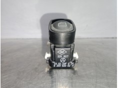 Recambio de mando elevalunas delantero derecho para mercedes-benz clase c (w203) berlina 2.2 cdi cat referencia OEM IAM A2038200 2