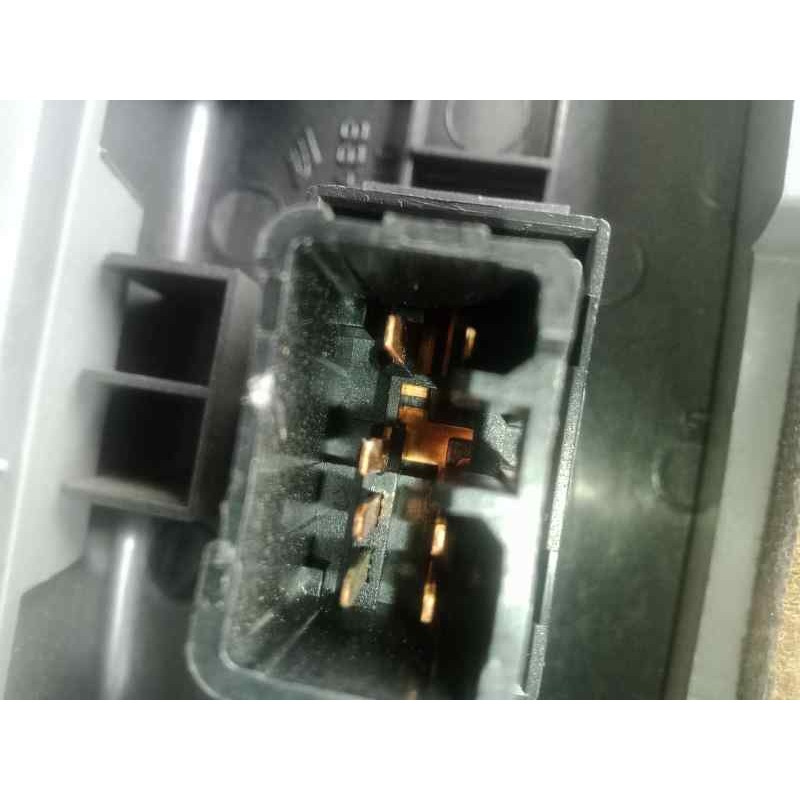 Recambio de mando elevalunas delantero derecho para kia carens 2.0 turbodiesel cat referencia OEM IAM  7.PINES 