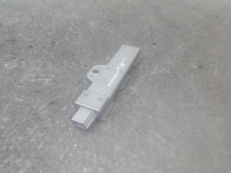 Recambio de modulo electronico para bmw 4 descapotable (f33, f83) 420 d referencia OEM IAM 6520922083202 - 2656  