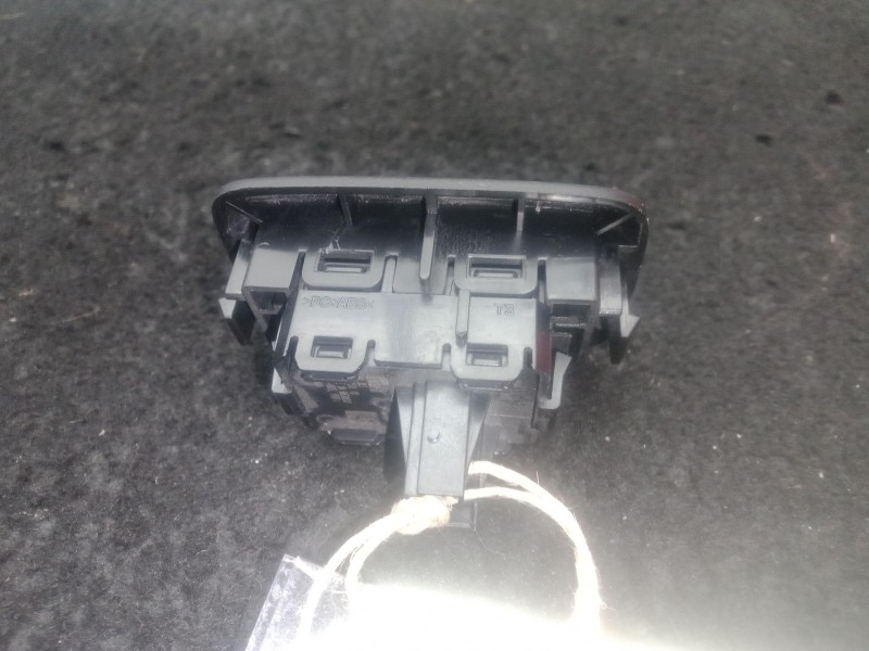 Recambio de interruptor para bmw 4 descapotable (f33, f83) 420 d referencia OEM IAM 9303958 - 20315810  