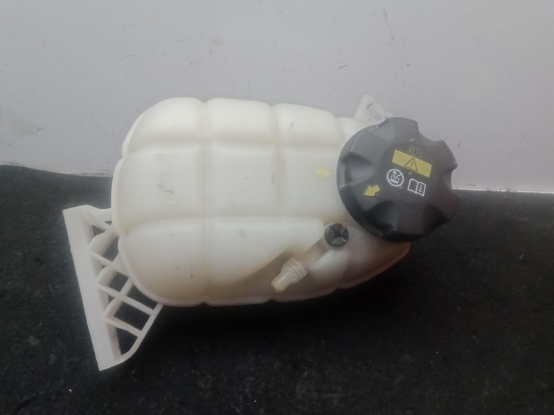 Recambio de deposito expansion para bmw 4 descapotable (f33, f83) 420 d referencia OEM IAM 1713764216001 - 11564310  