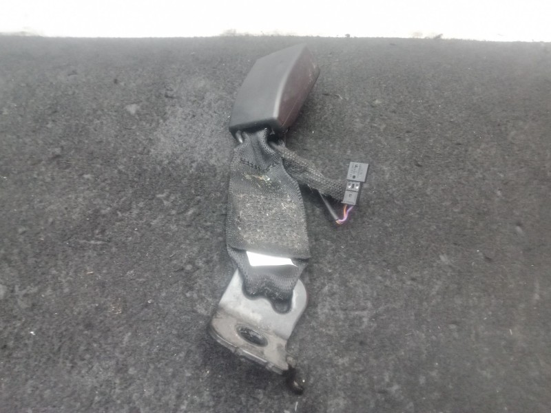 Recambio de enganche cinturon trasero derecho para bmw 4 descapotable (f33, f83) 420 d referencia OEM IAM 7335288 - 622783100C  